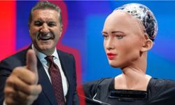 Mustafa Sarıgül 'Allah canını almasın' dedi: Robot Sophia'ya bakın ne tavsiye etti!