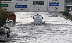 Ankara yağışa teslim oldu