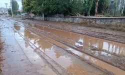 Bitlis'te sağanak, sel ve taşkınlara neden oldu