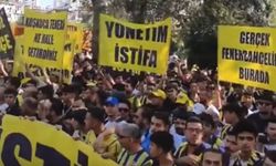 Fenerbahçe taraftarı, Yoğurtçu Parkı'nda Ali Koç'u istifaya davet etti