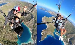 Fethiye'de 86 ve 81 yaşında iki Hollandalı turist yamaç paraşütü yaptı