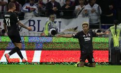 Beşiktaş, Lyon'u darmadağın etti