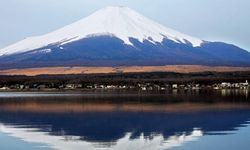 Fuji Dağı'na 130 yıl sonra kar yağmadı! Uzmanlar gergin