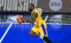 LeBron ve Bronny James, NBA'de tarihe geçti