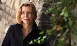 Elif Şafak'ın romanı film oluyor: İstanbul’un en eski genelevinde çalışan Tekila Leyla'nın hikayesi!