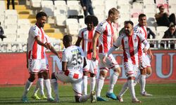 Sivasspor geriden gelerek kazandı!