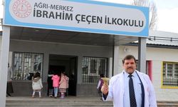 Ağrı'da kızıyla aynı okulda öğretmenlik yapan baba, vedaya hazırlanıyor