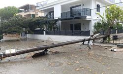 Edremit Körfezi'nde sağanak ve lodos su baskınlarına yol açtı