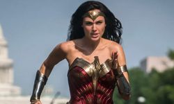 Wonder Woman hamileyken beyin ameliyatı geçirmiş!