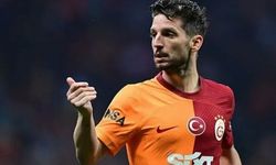 Mertens kararını verdi: 1 yıl daha kalıyor