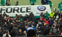 Kocaelispor ile Iğdır taraftarı birbirine girdi!