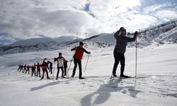 Eksi 15 derecede antrenman! Bitlisli kayakçıların hedefi büyük