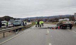 Çorum'da 4 aracın karıştığı trafik kazasında 2 kişi öldü, 5 kişi yaralandı