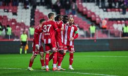 Samsunspor evinde kazandı, sırasını garantiledi