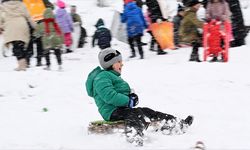 İstanbul'da okullar tatil edildi! Eğitime kar engeli