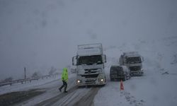 Ulaşımda ağır taşıtlara kar engeli! Pazar gününe kadar izin yok