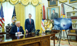 Donald Trump, 6. nesil savaş uçağını tanıttı!