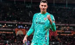 Adı Galatasaray'la anılıyordu: Sözleşme uzattı