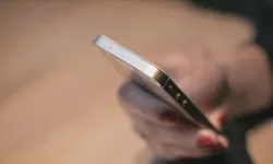 Aileler dikkat: Küçük çocuk annesinin telefonundan binlerce dolar harcadı