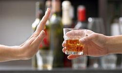 Kadınların çoğu bilmiyor: Alkol meme kanserine neden olabilir