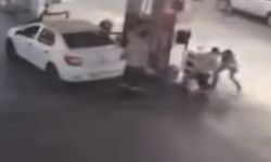 İşten çıkarılınca arkadaşını bıçakladı! O anlar kamerada