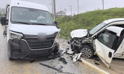 Bursa'da feci kaza: İşçiler ve sürücüler yaralandı