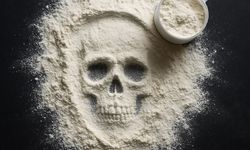 Sıkı kaslar için sağlığınızdan olmayın! Protein tozunda masum görünen tehlike