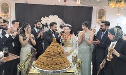 Bu pasta başka pasta! Kat kat dizip üzerine şerbet döktüler