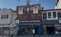 AK Parti binasına taşlı saldırı