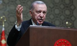 Erdoğan: Yeni anayasa için 10 hukukçuyu görevlendirdim
