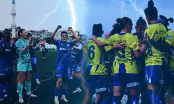 Fenerbahçe şampiyonluğu son maçta bıraktı: Fomget şampiyon oldu!