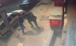 İstanbul'da silahlı kavga kamerada: Yoldan geçen genç hayatını kaybetti, 2 şüpheli tutuklandı