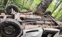 Kastamonu’da feci kaza! Minibüs ormanlık alana uçtu