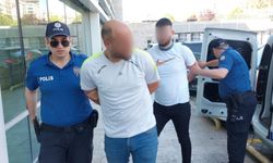 Park halindeki araca benzin döküp yaktılar!