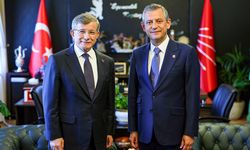 Özgür Özel, Ahmet Davutoğlu ile görüştü
