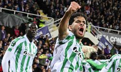 Chelsea ve Real Betis finale yükseldi