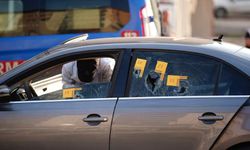 İzmir'de otomobile silahlı saldırı: 3 ölü, 3 ağır yaralı