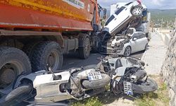 Kamyon yoldan çıktı önüne gelen taşıtı ezdi geçti