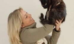 Türkiye'de ilk defa canlı bir kedi ödül aldı ve patiği müzeye konuldu