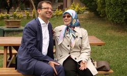 Anneler Günü'nde Ekrem İmamoğlu'ndan duygulandıran paylaşım: 'Özledim anne...'