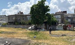Bağcılar’da boş arazide erkek cesedi bulundu