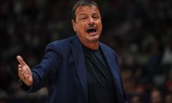 Ertelenen eşleşmede yine olay çıktı: Ergin Ataman atıldı!