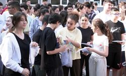 Kimliğini evde unutan öğrenciyi Belediye Başkanı sınava yetiştirdi