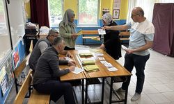 Türkiye bugün 407 yerde sandığa gitti