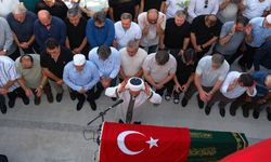 En acı görev: Kendi oğlunun cenaze namazını kıldırdı