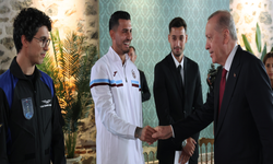 Cumhurbaşkanı Erdoğan Trabzonsporlu Uğurcan Çakır'a ne sordu?