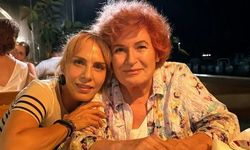 Selda Bağcan ve Sertab Erener'den sürpriz poz! Sosyal medya yıkıldı