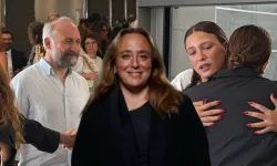 Ayşe Barım’a destek: Mahkeme önü kırmızı halıya döndü! Sosyal medyadan mesaj yağdı!