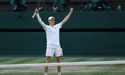Wimbledon'da Sinner, Alcaraz'ı yenerek zafere ulaştı