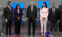 Konuşma metnini parçalamıştı: Yıllar sonra aynı karede!